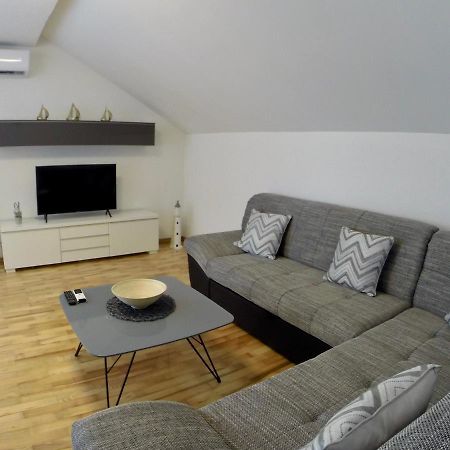 Holiday Apartment Lavanda Sumpetar Йесенице Екстериор снимка