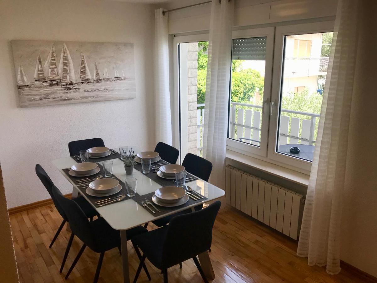 Holiday Apartment Lavanda Sumpetar Йесенице Екстериор снимка