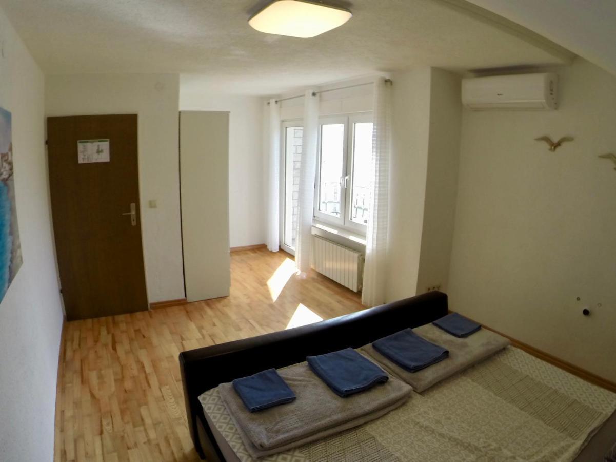 Holiday Apartment Lavanda Sumpetar Йесенице Екстериор снимка