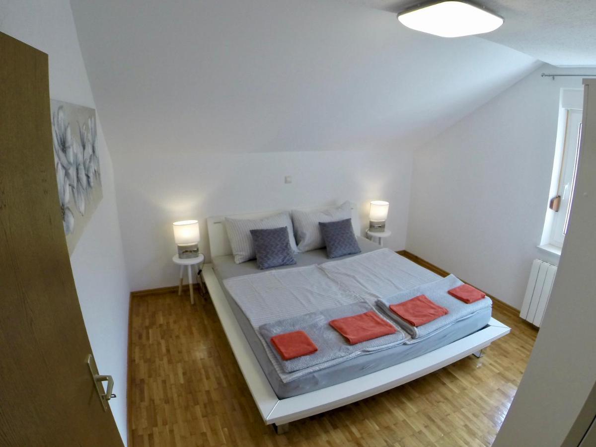 Holiday Apartment Lavanda Sumpetar Йесенице Екстериор снимка
