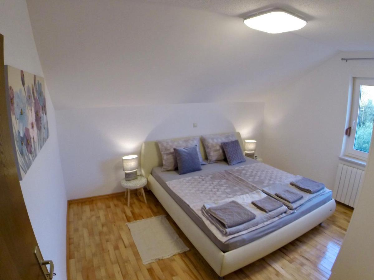 Holiday Apartment Lavanda Sumpetar Йесенице Екстериор снимка
