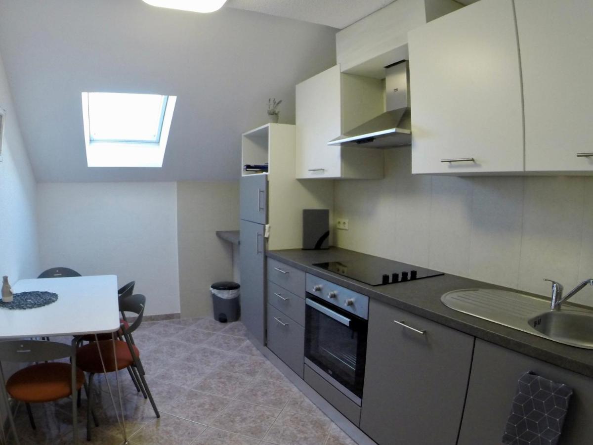 Holiday Apartment Lavanda Sumpetar Йесенице Екстериор снимка